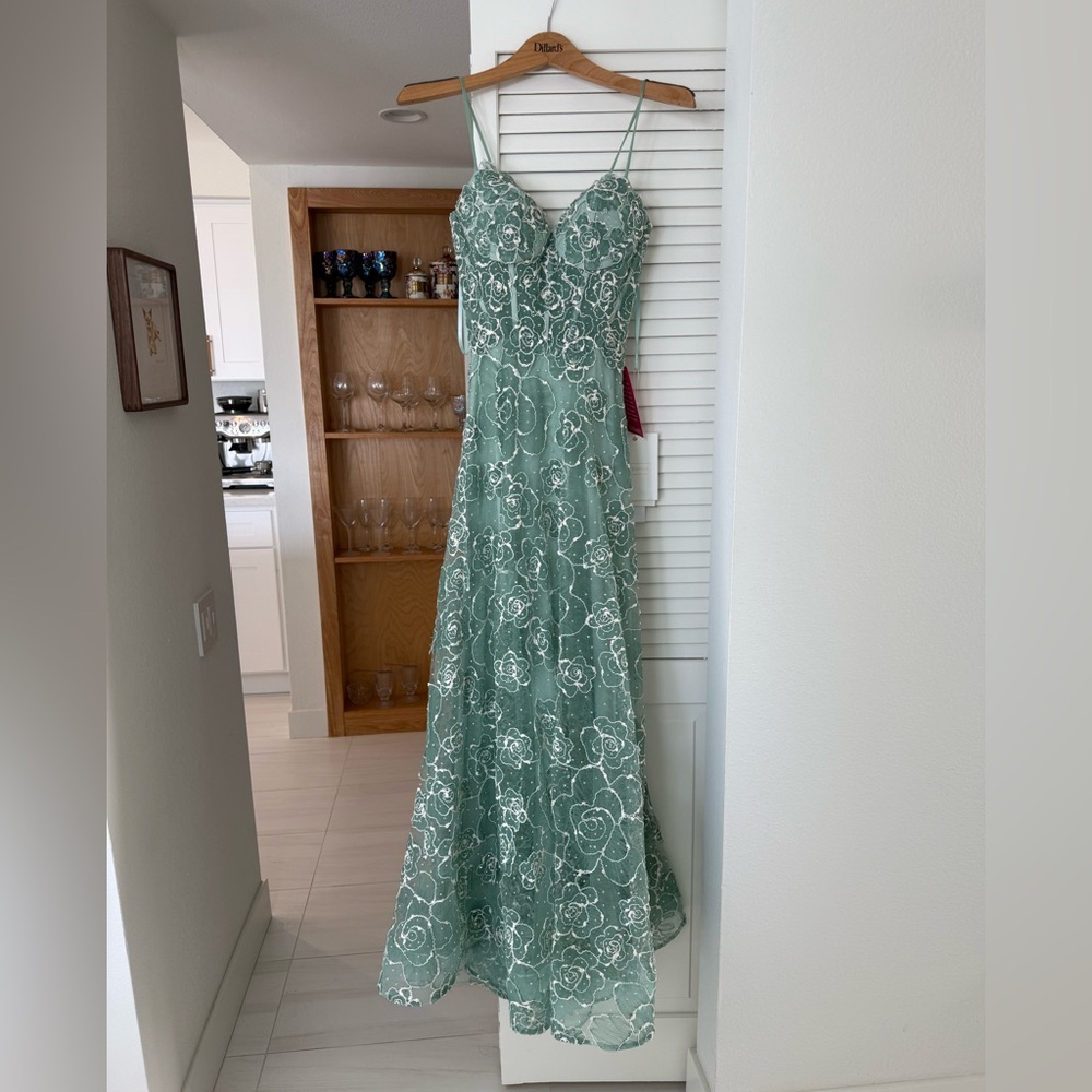 Mac Duggal Mint Green Floral Lace Maxi Dress NEW WITH TAGS